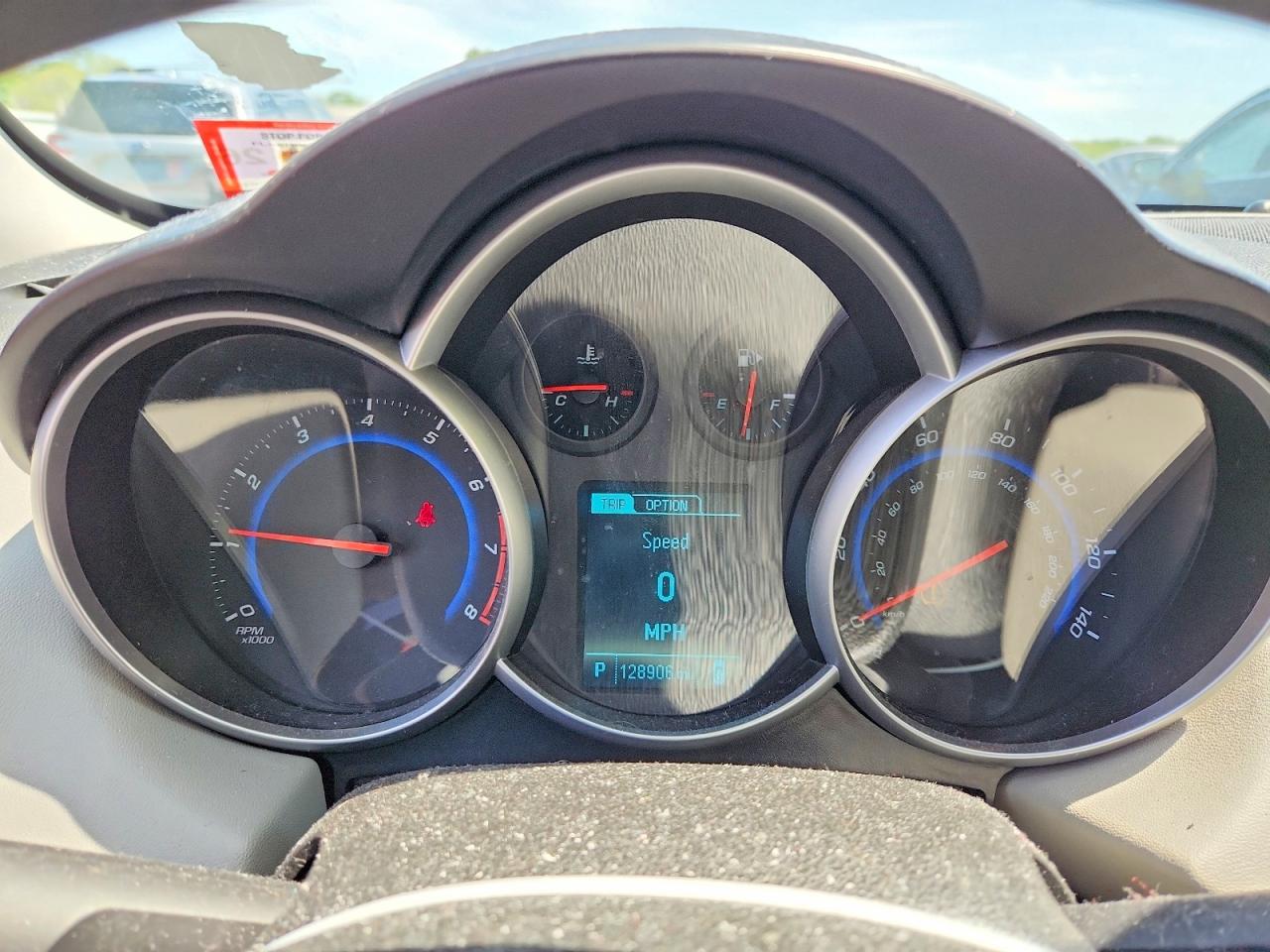 2016 Chevrolet Cruze VIN 1G1PC5SG3G7102352 photo 9