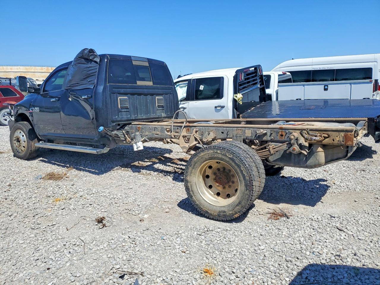 2015 Ram 4500 VIN 3C7WRLFL3FG632789 photo 2