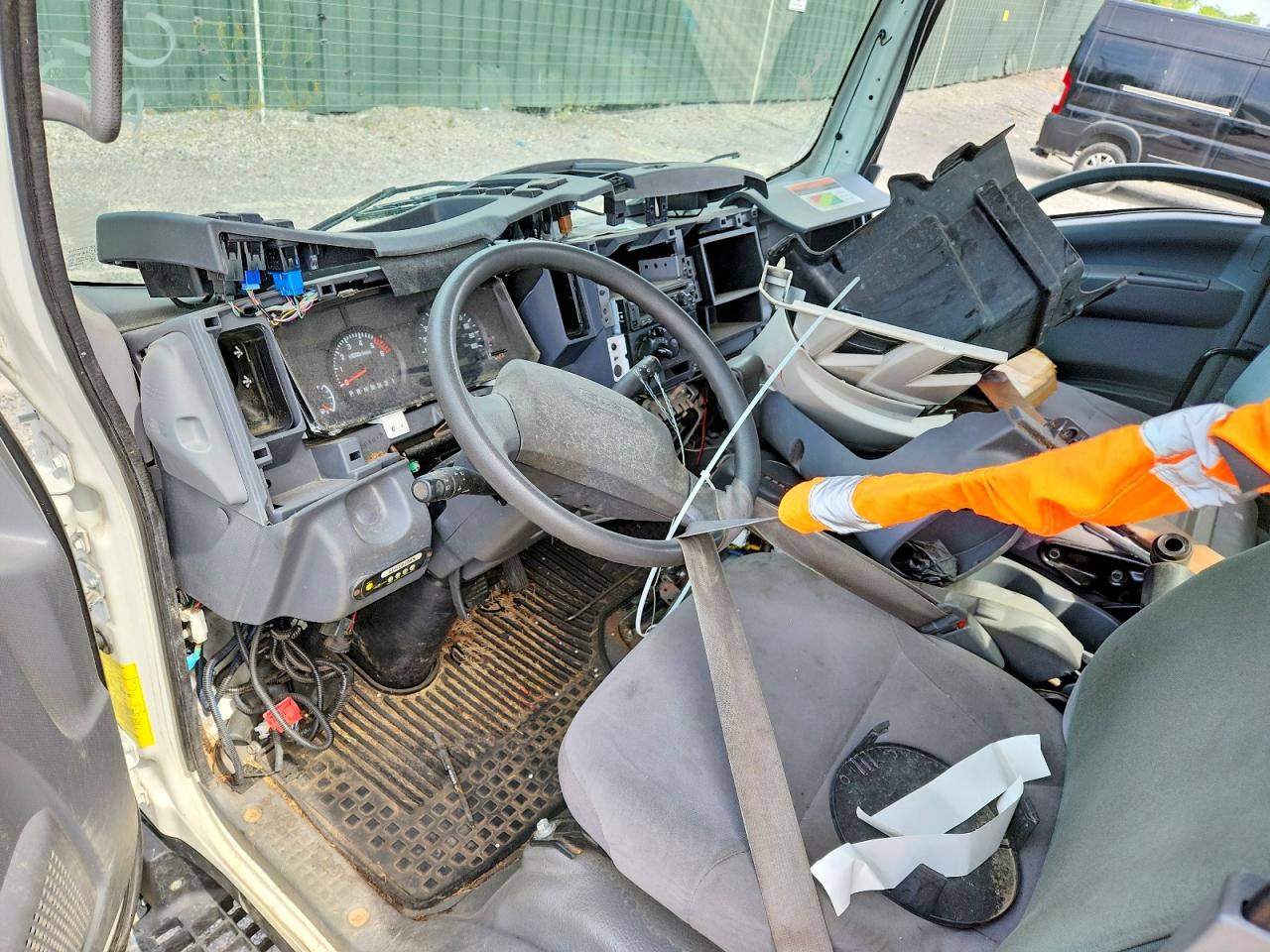 2020 Isuzu Npr VIN 54DC4W1DXLS209269 photo 8