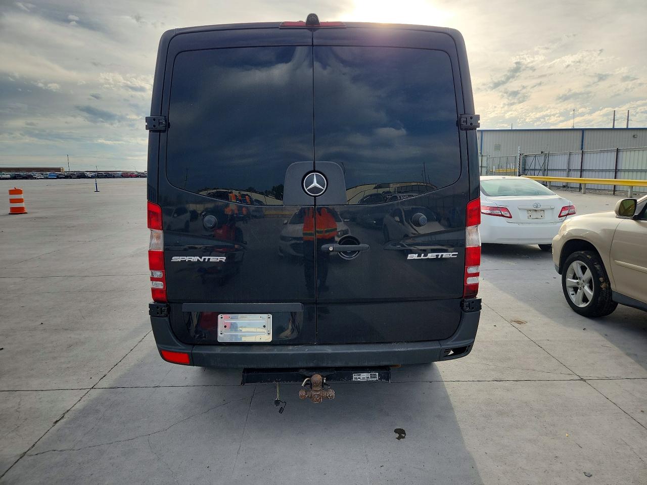 2016 Mercedes-Benz Sprinter VIN WDZPE7DD8GP223880 photo 6