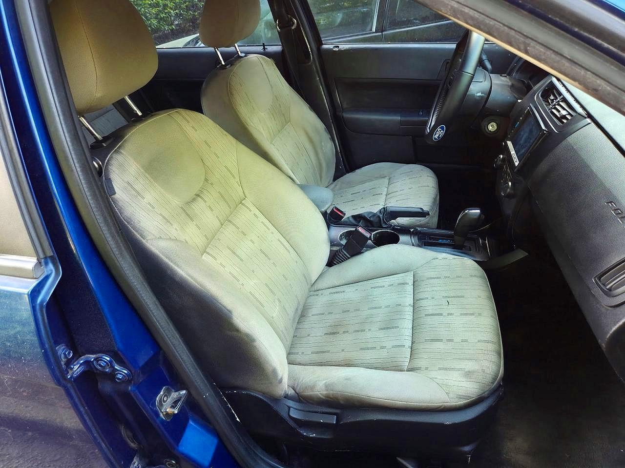 2009 Ford Focus VIN 1FAHP35N29W118507 photo 5