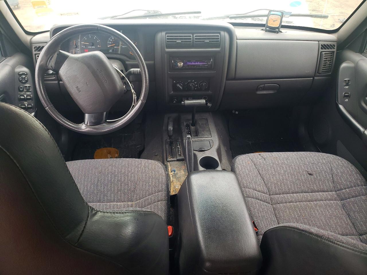 2001 Jeep Cherokee VIN 1J4FF48S11L570718 photo 8