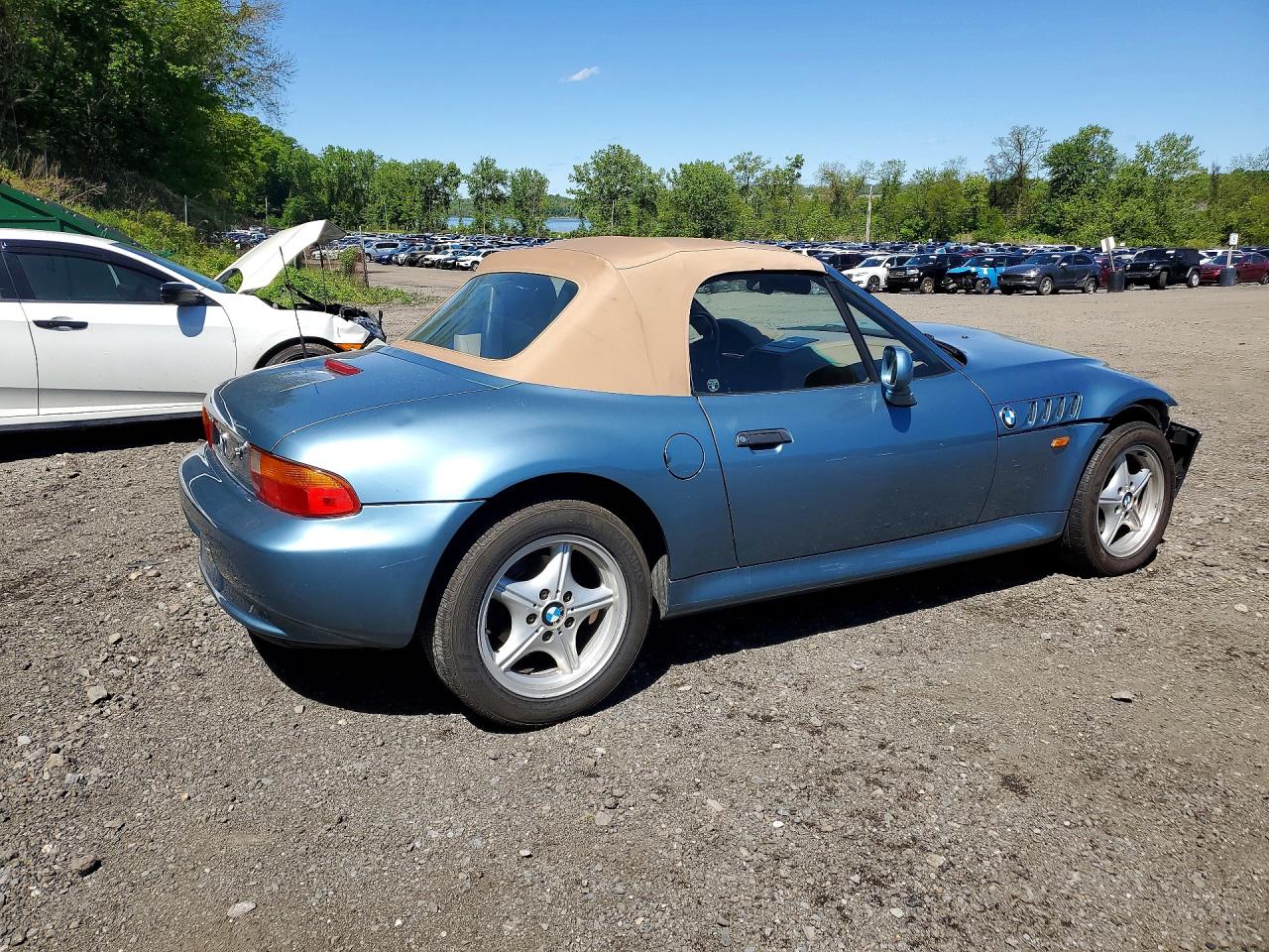 1998 BMW Z3 VIN 4USCH7327WLE07460 photo 3