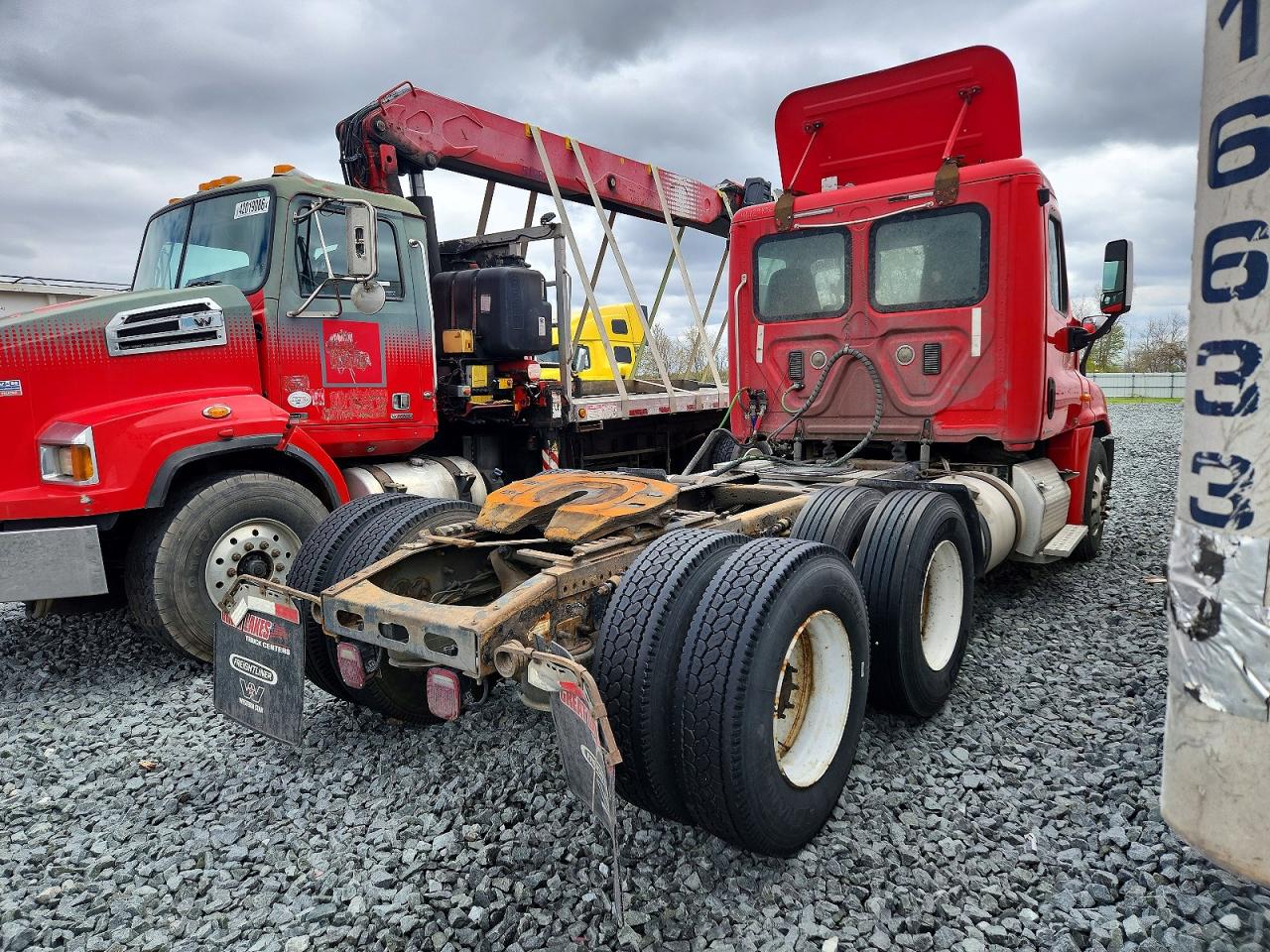 2011 FREIGHTLINER All other VIN 1FUJGEDV7BSBB1520 photo 4