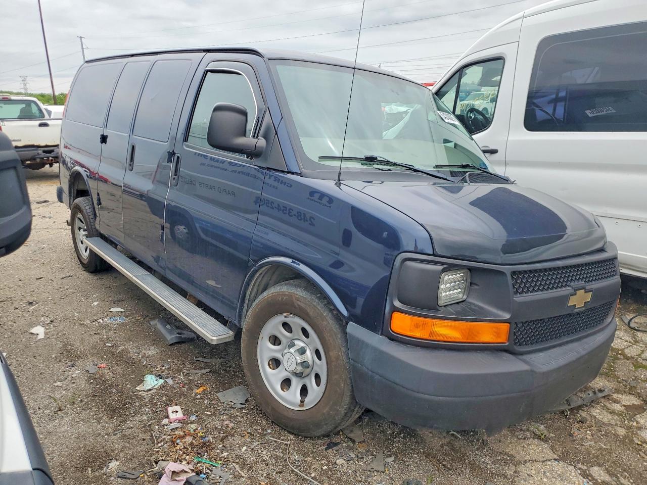 2014 CHEV Express VIN 1GCSGAFX9E1194026 photo 4