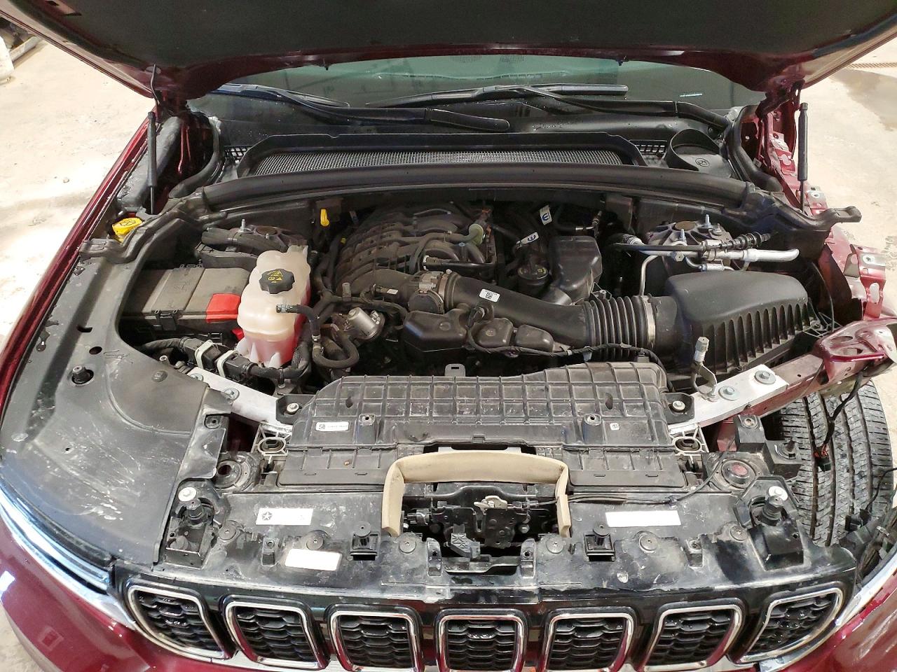 2025 Jeep Cherokee VIN 1C4RJKBGXS8632678 photo 12