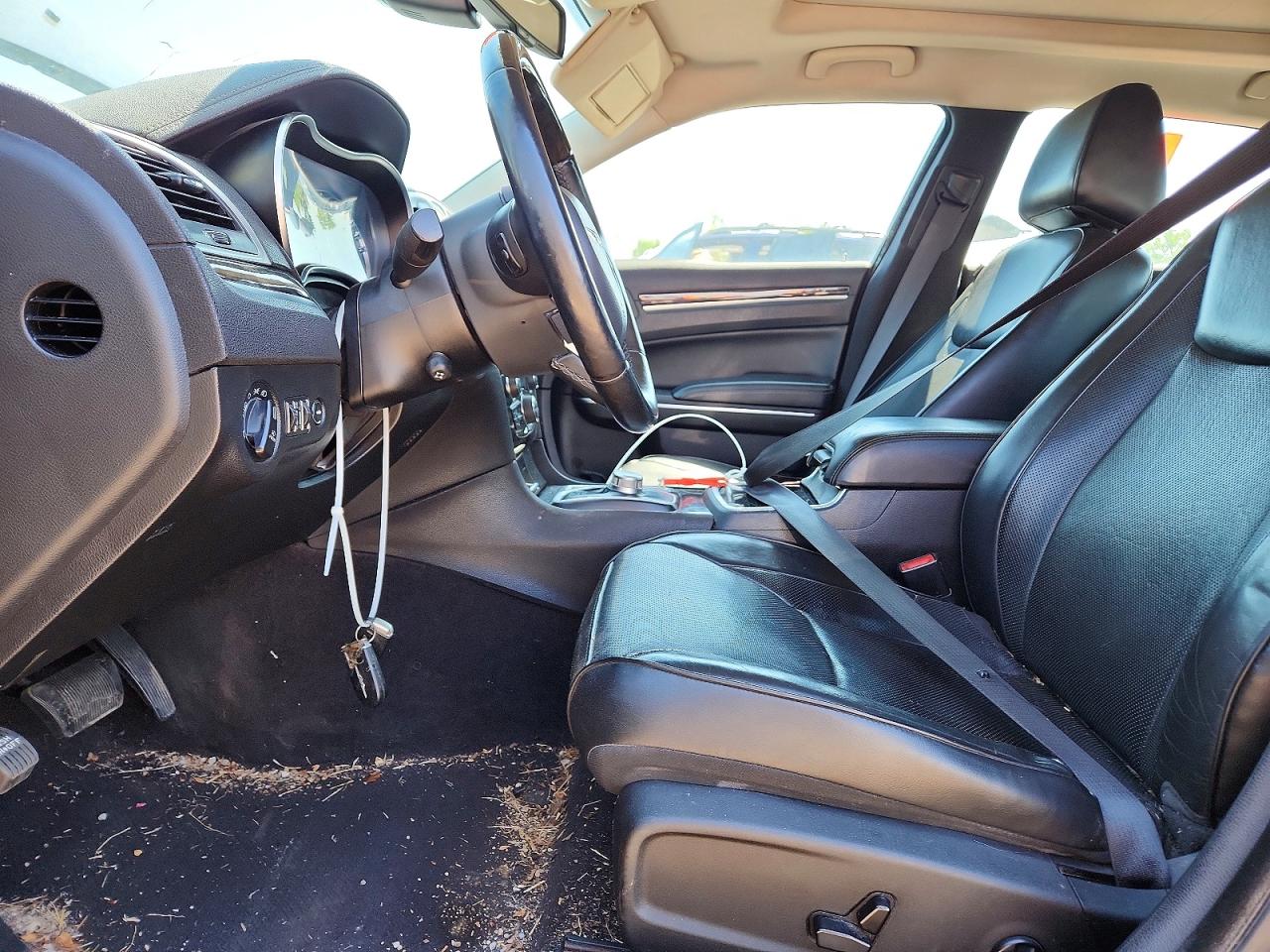 2016 Chrysler 300 VIN 2C3CCAKG1GH296046 photo 7