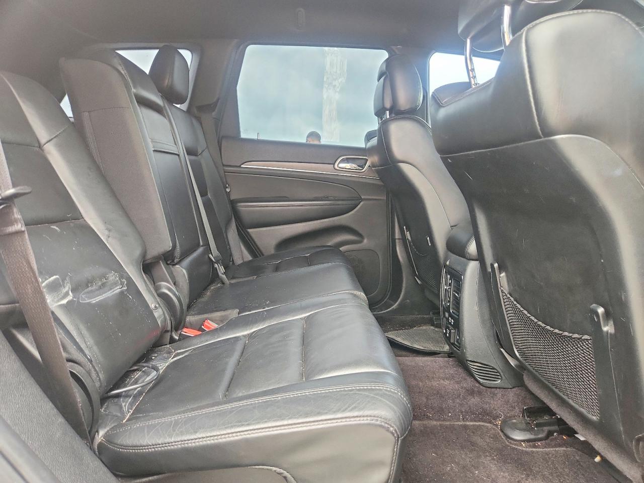 2018 Jeep Cherokee VIN 1C4RJFBG5JC308573 photo 11