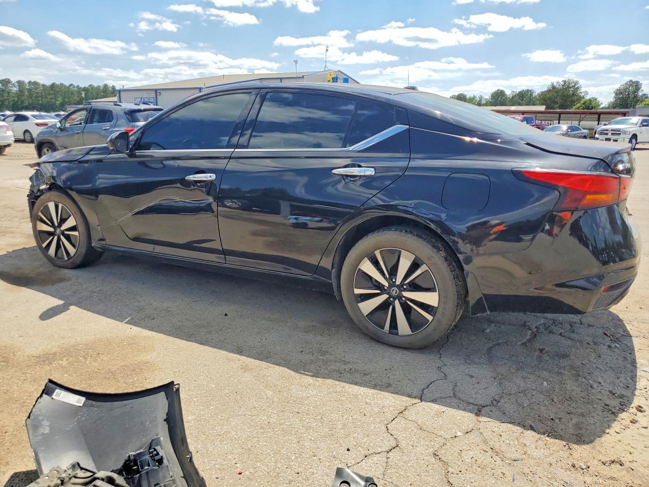 2019 Nissan Altima VIN 1N4BL4DW0KC217156 photo 2