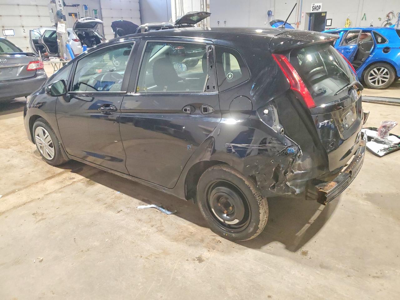 2019 Honda Fit VIN 3HGGK5H58KM101990 photo 2