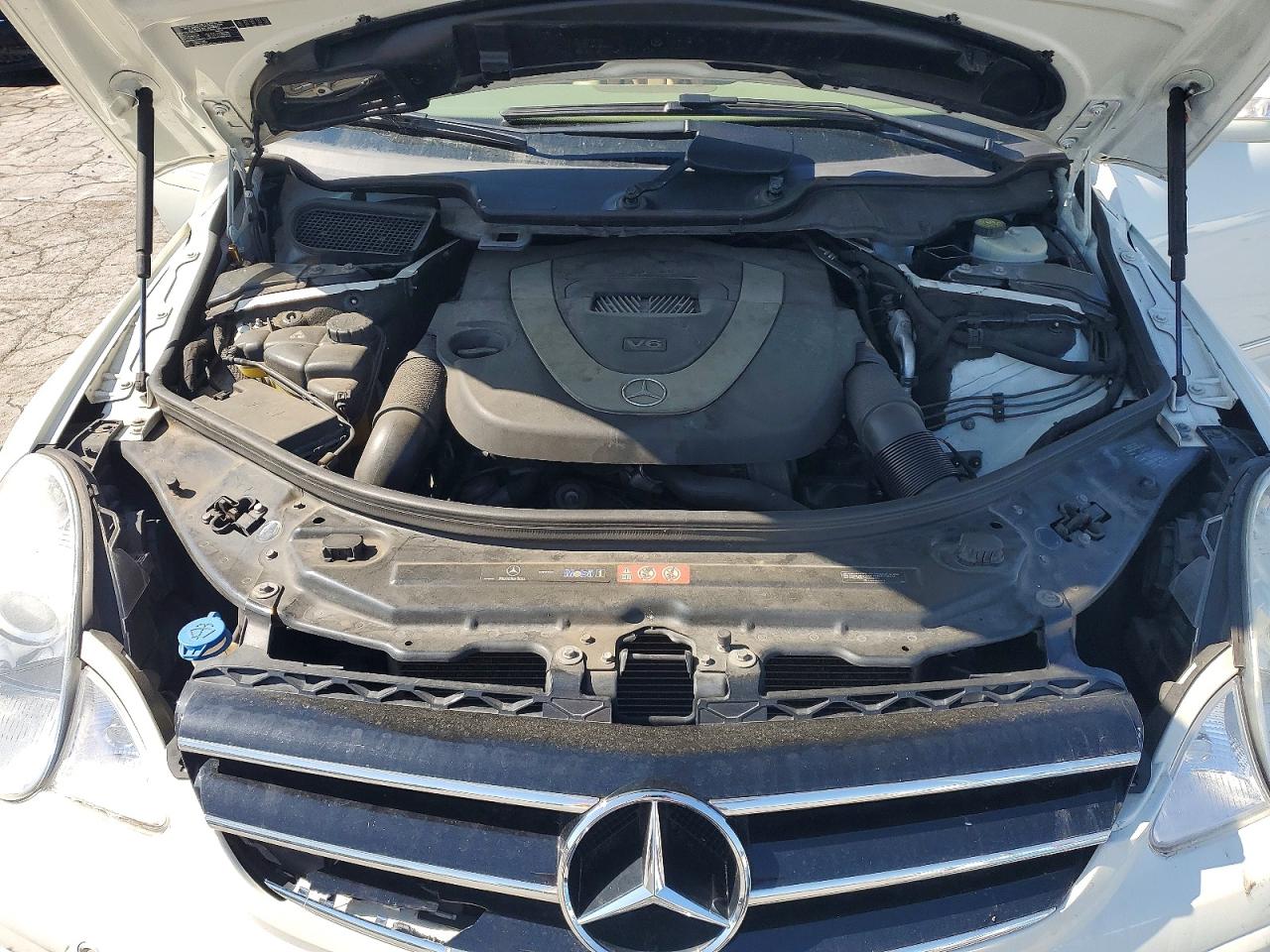 2009 Mercedes-Benz R-class VIN 4JGCB65E99A098723 photo 12
