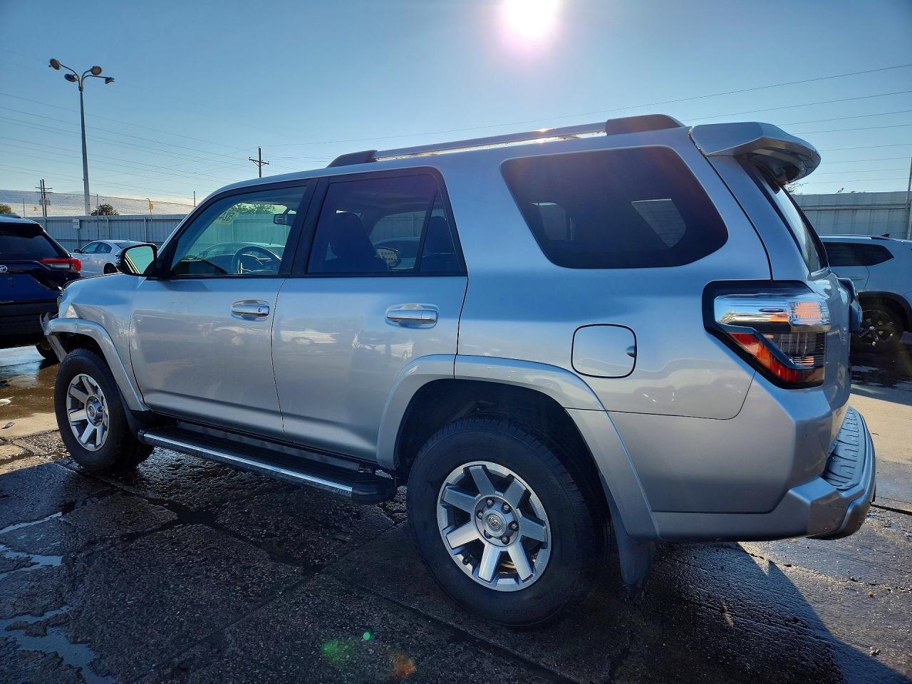 2015 Toyota 4runner VIN JTEBU5JR6F5255038 photo 2