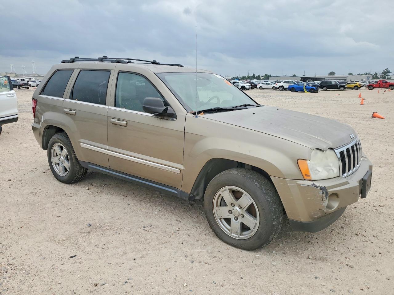 2005 JEEP Cherokee VIN 1J8HS58N85C696745 photo 4
