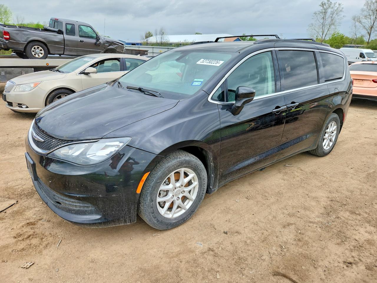 2020 Chrysler Minivan VIN 2C4RC1DG7LR268517 photo 1