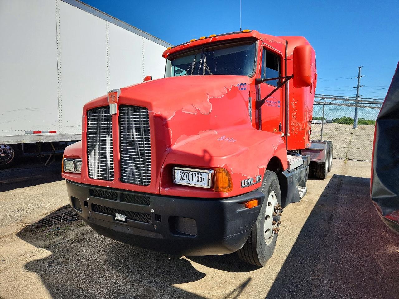 2000 KENWORTH All other VIN 1XKADU9X8YR841639 photo 2