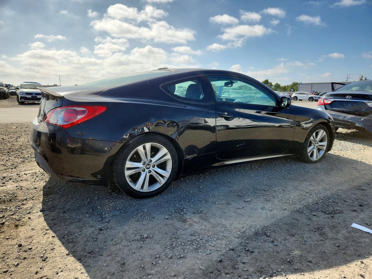 2011 Hyundai Genesis VIN KMHHT6KD2BU059586 photo 3