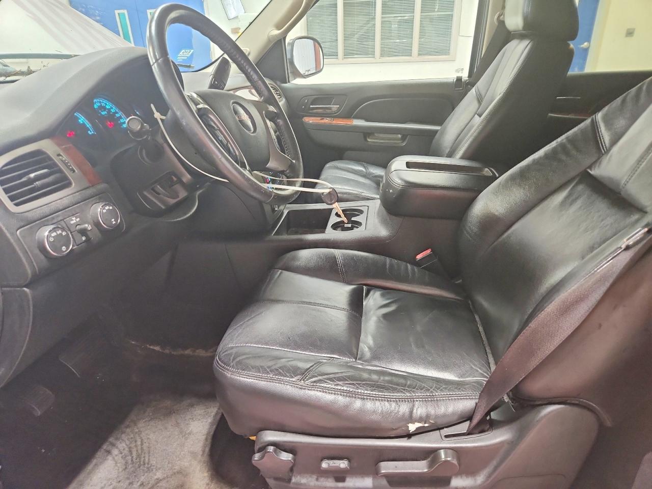 2010 GMC Yukon VIN 1GKUKCE07AR216824 photo 7