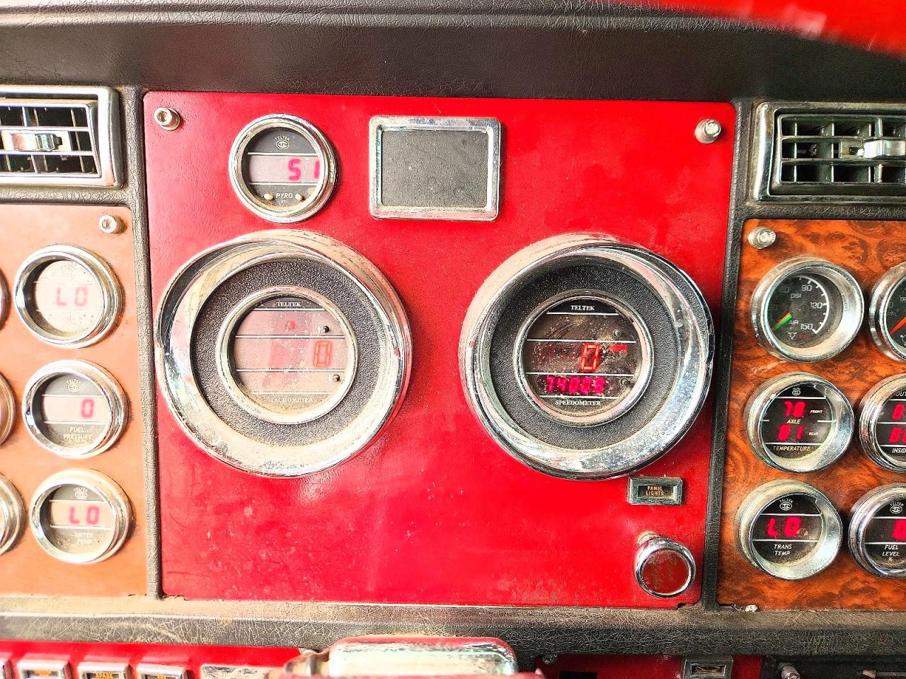 2000 KENWORTH All other VIN 1XKWDB9X5YR838207 photo 8