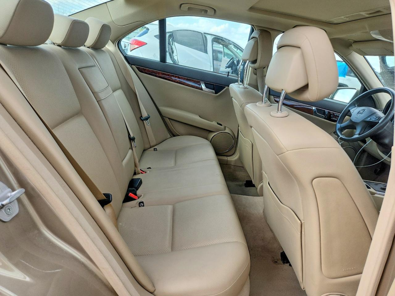 2010 Mercedes-Benz C class VIN WDDGF8BB2AR090071 photo 10