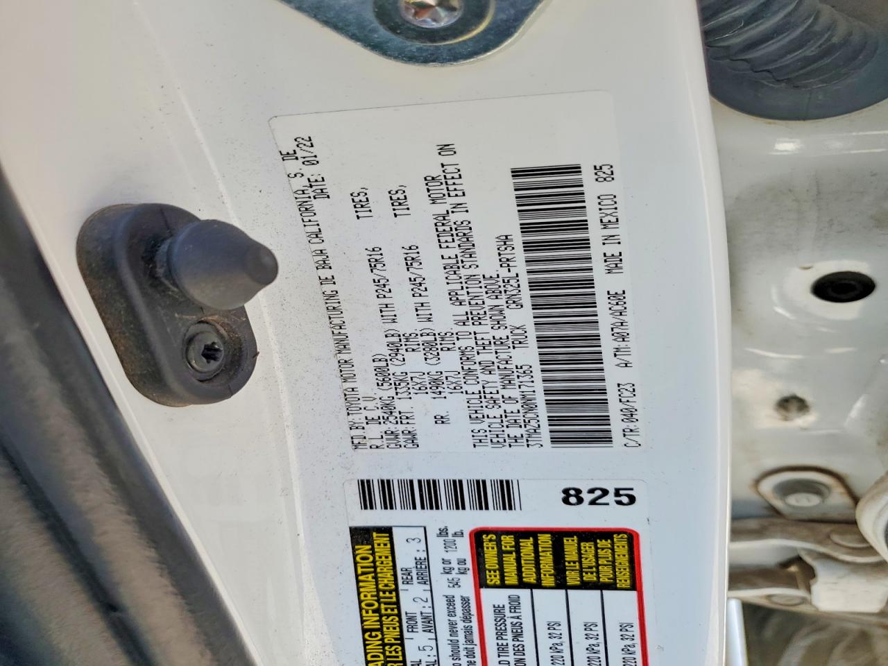 2022 Toyota Tacoma VIN 3TMAZ5CN0NM171365 photo 12