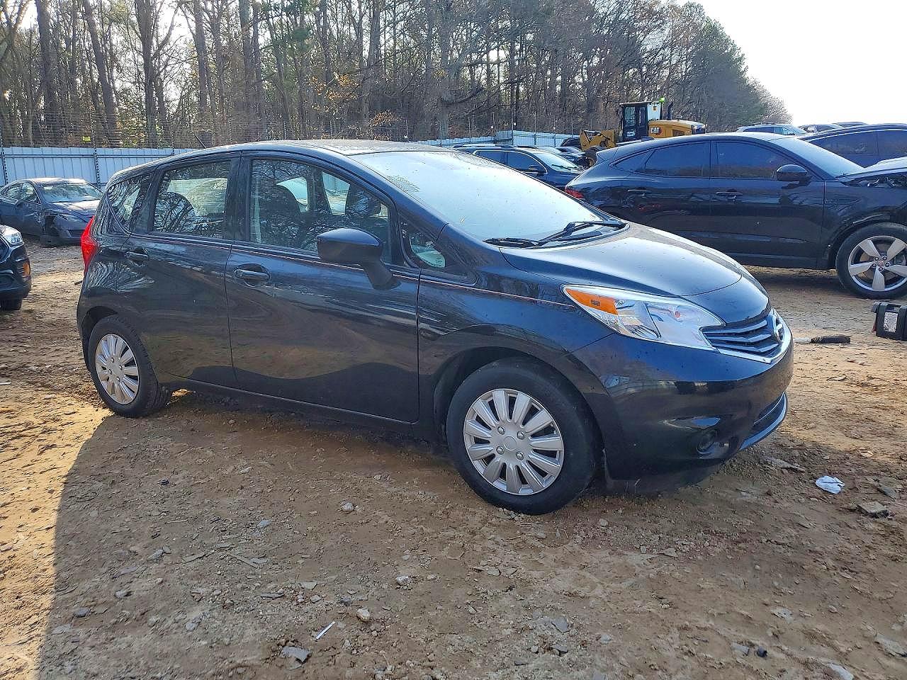 2015 Nissan Versa VIN 3N1CE2CP4FL362981 photo 4
