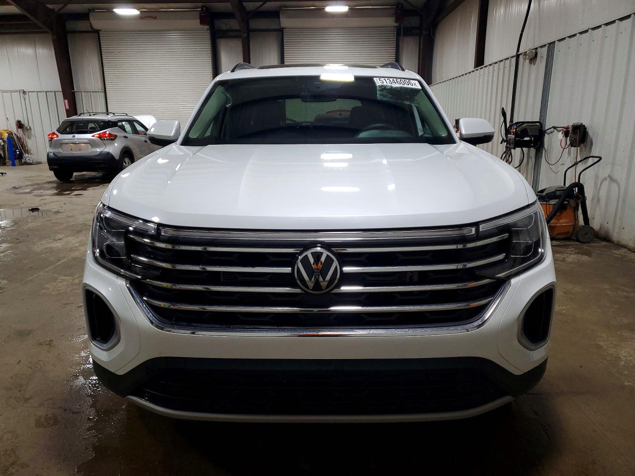 2026 Volkswagen Atlas VIN 1V2KN2CA3TC532032 photo 5