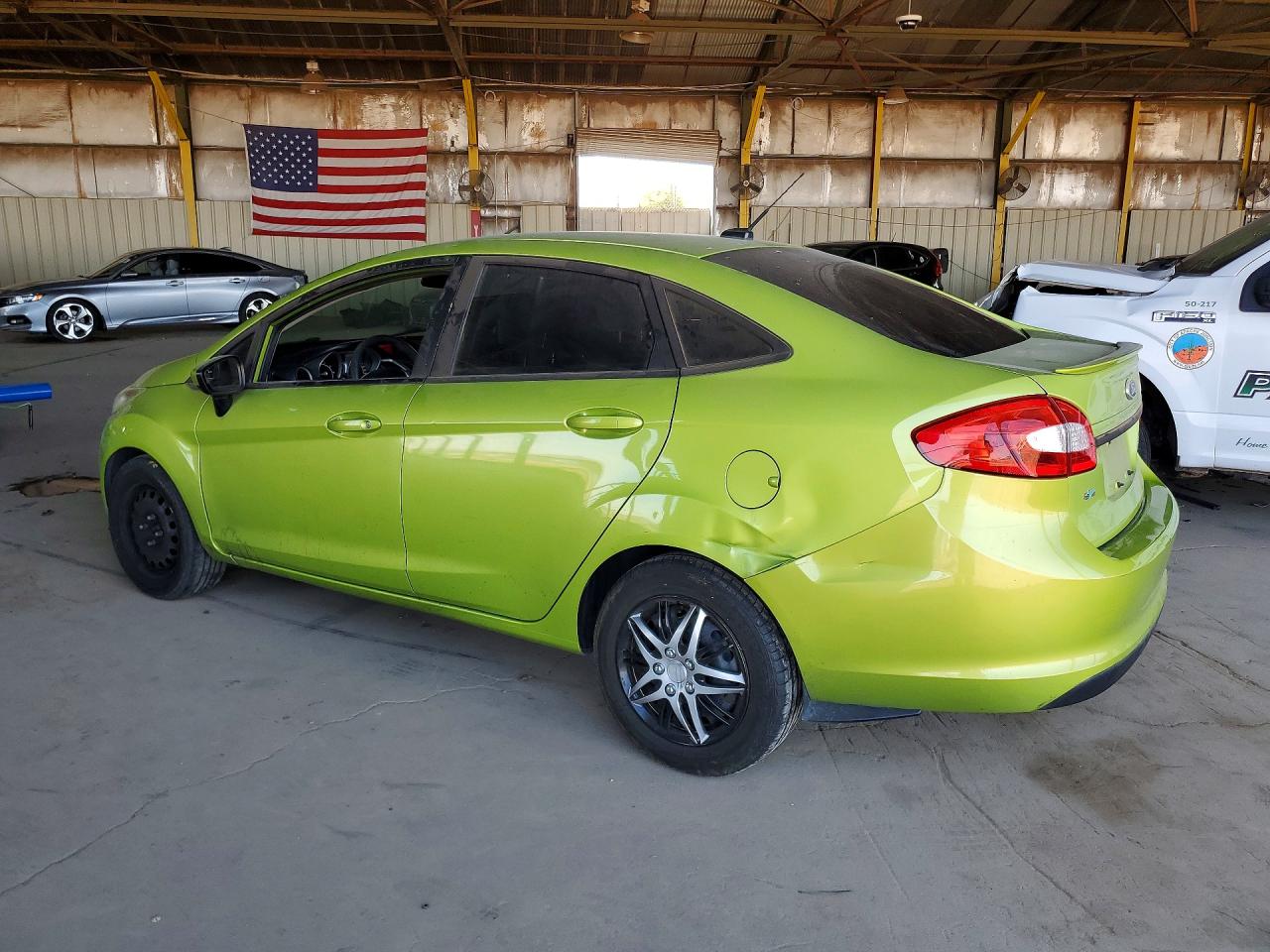 2011 Ford Fiesta VIN 3FADP4BJ4BM203151 photo 2