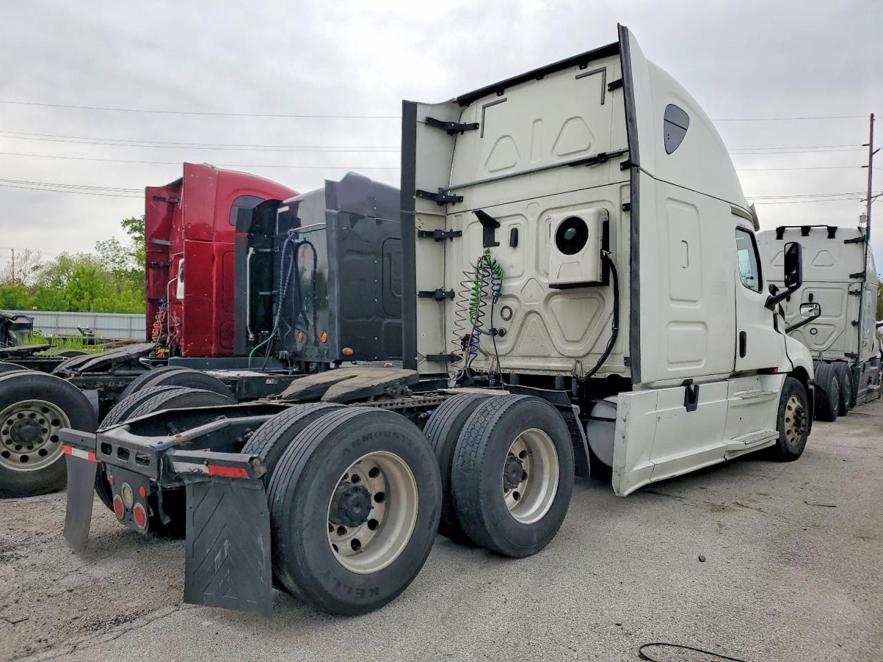 2019 FREIGHTLINER All other VIN 3AKJHHDR2KSKR3791 photo 4