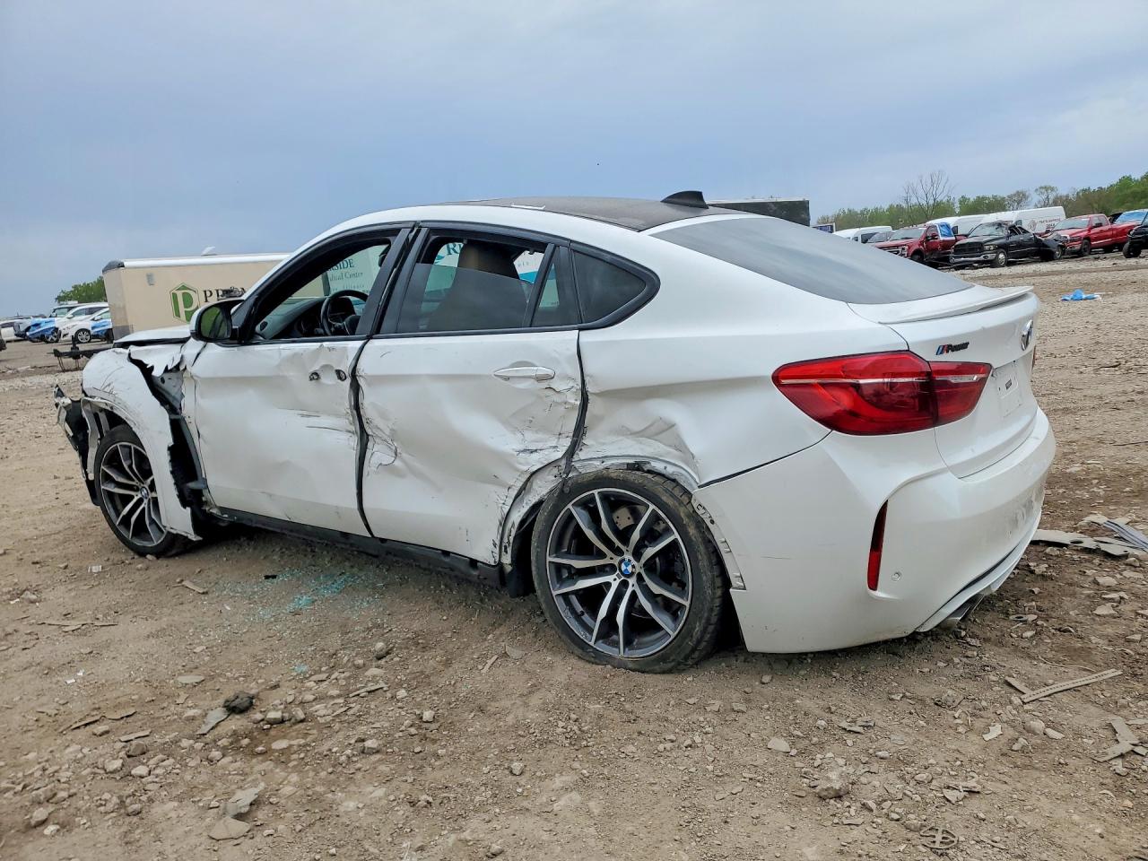 2018 BMW X6 VIN 5YMKW8C57J0Y74514 photo 2