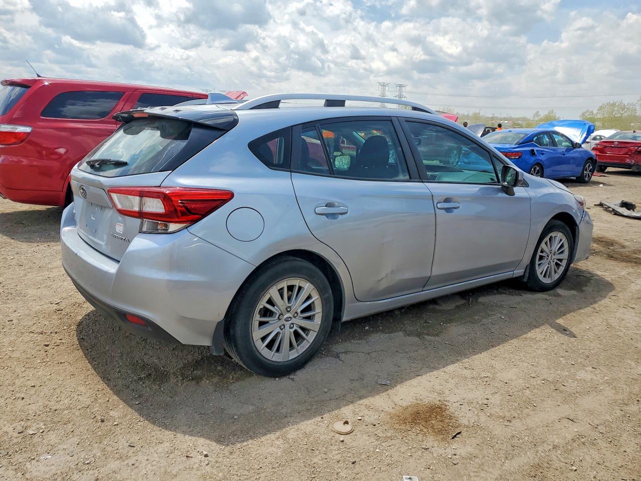 2018 SUBARU Impreza VIN 4S3GTAD67J3723967 photo 3