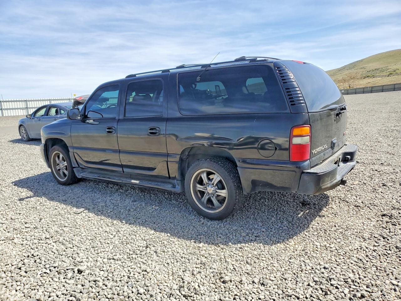 2001 GMC Denali VIN 1GKFK66U61J282176 photo 2