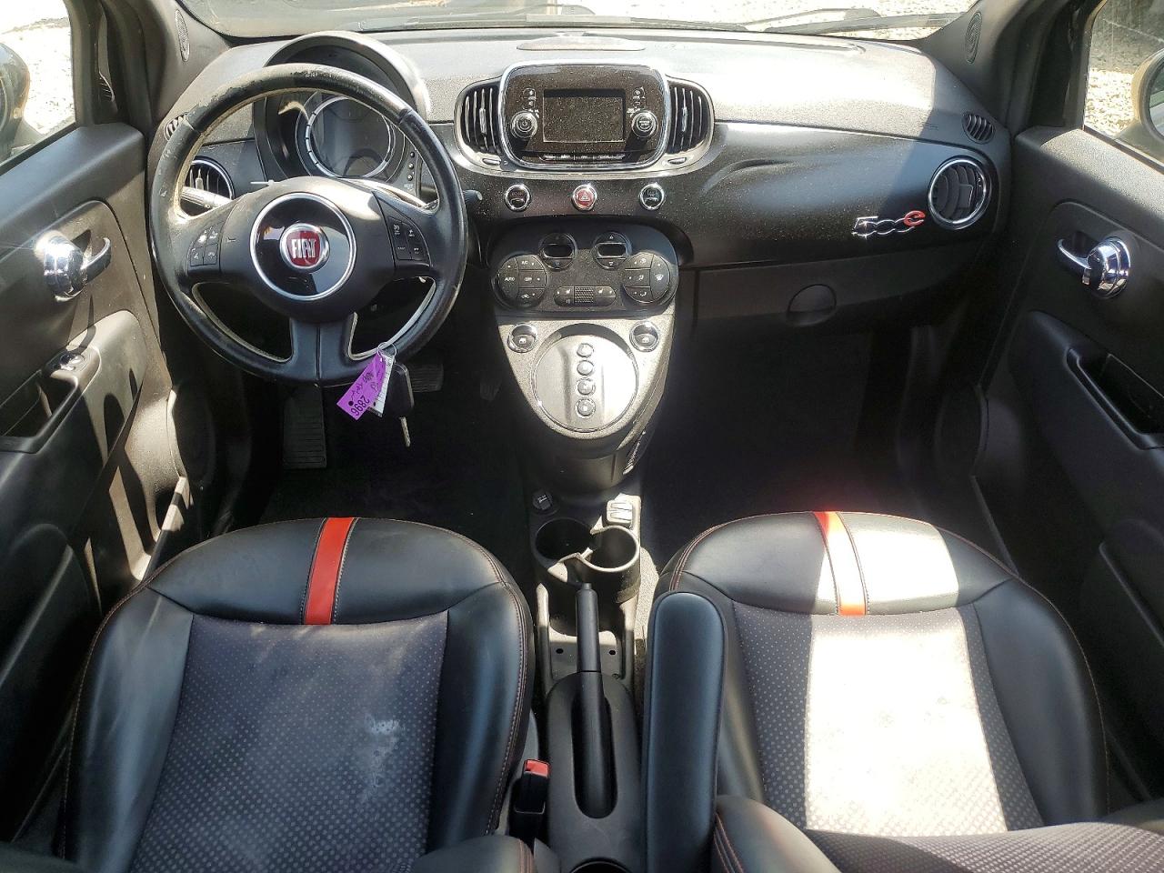 2017 Fiat 500 VIN 3C3CFFGE0HT611777 photo 8