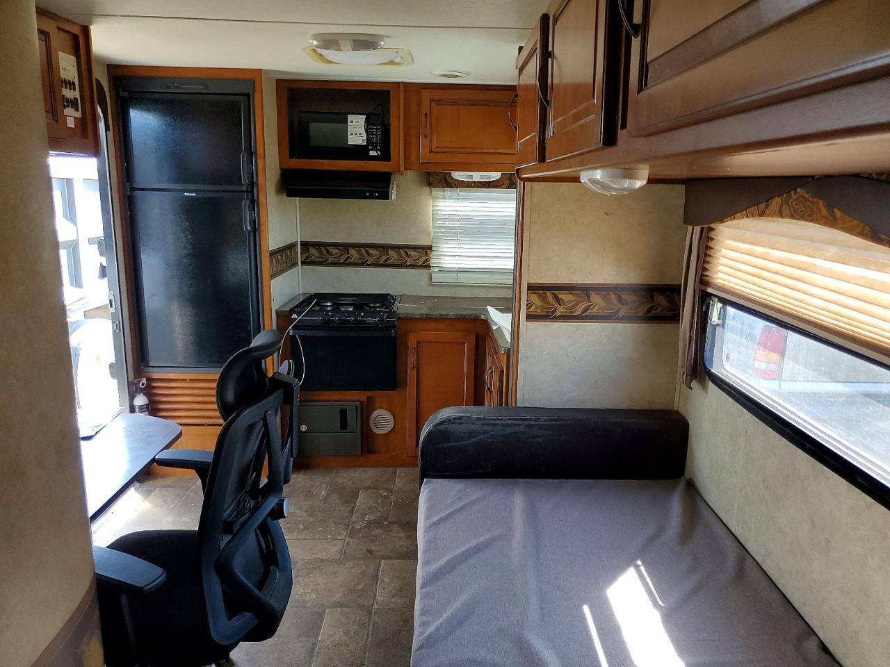 2013 KEYSTONE Bullet VIN 4YDT24825DD420224 photo 6