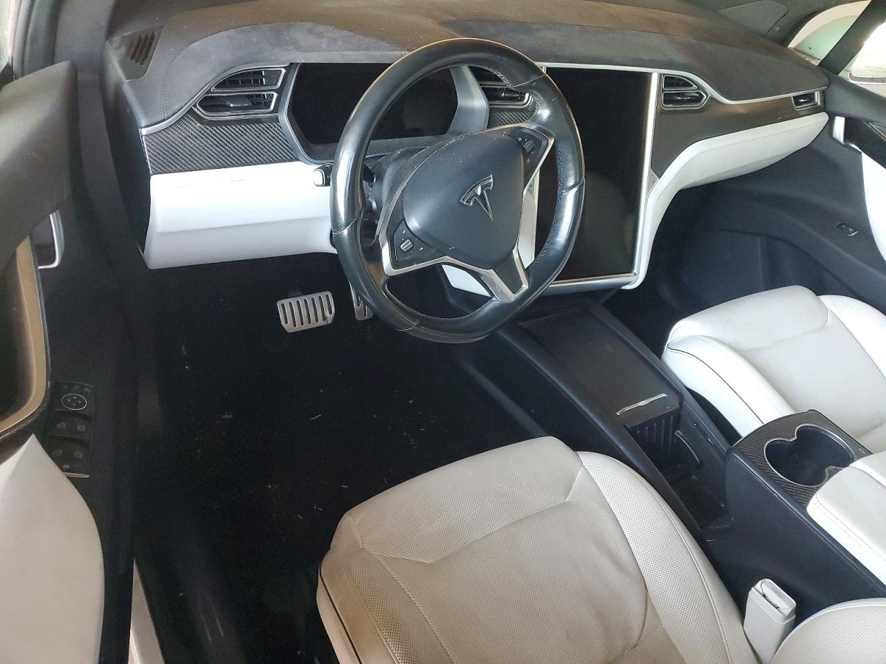 2016 Tesla Model x VIN 5YJXCAE46GFF00055 photo 8