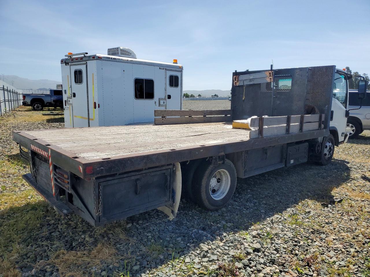 2015 Isuzu All models VIN JALC4W165F7002512 photo 3