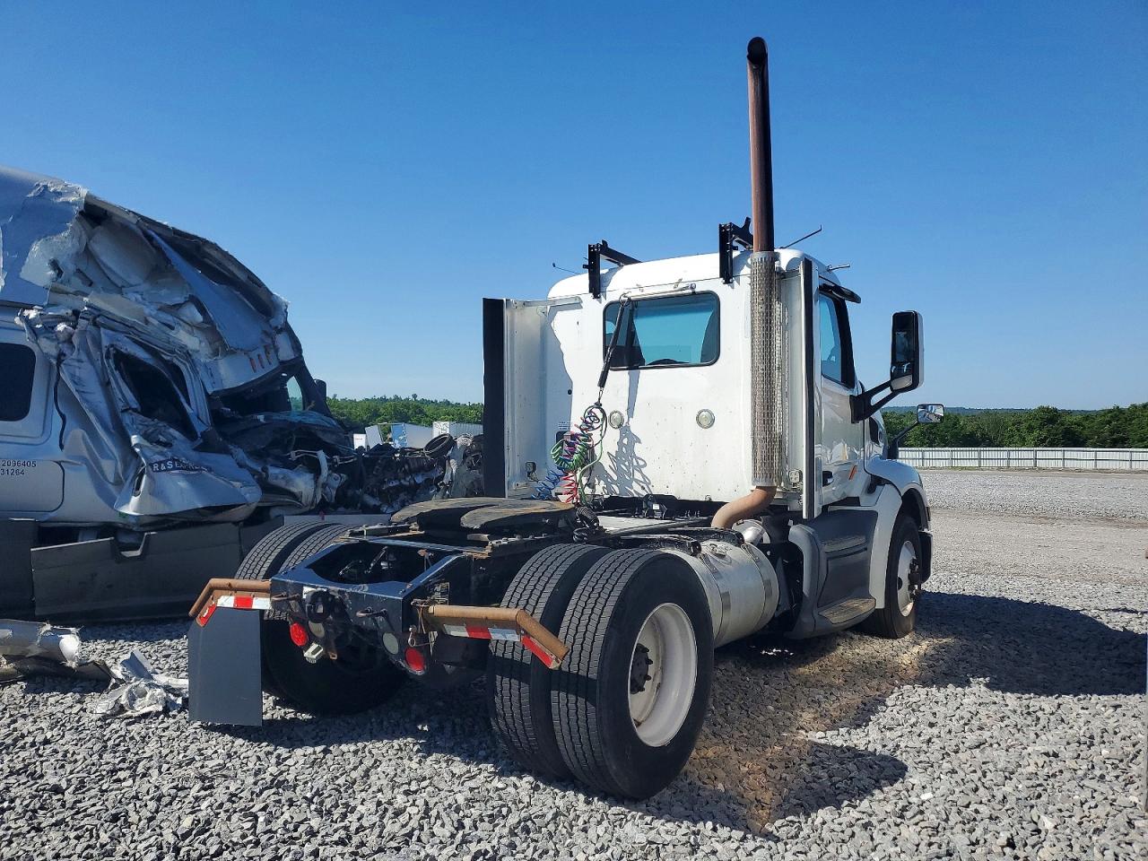 2016 PETERBILT All other VIN 1XPBA48X3GD339884 photo 4