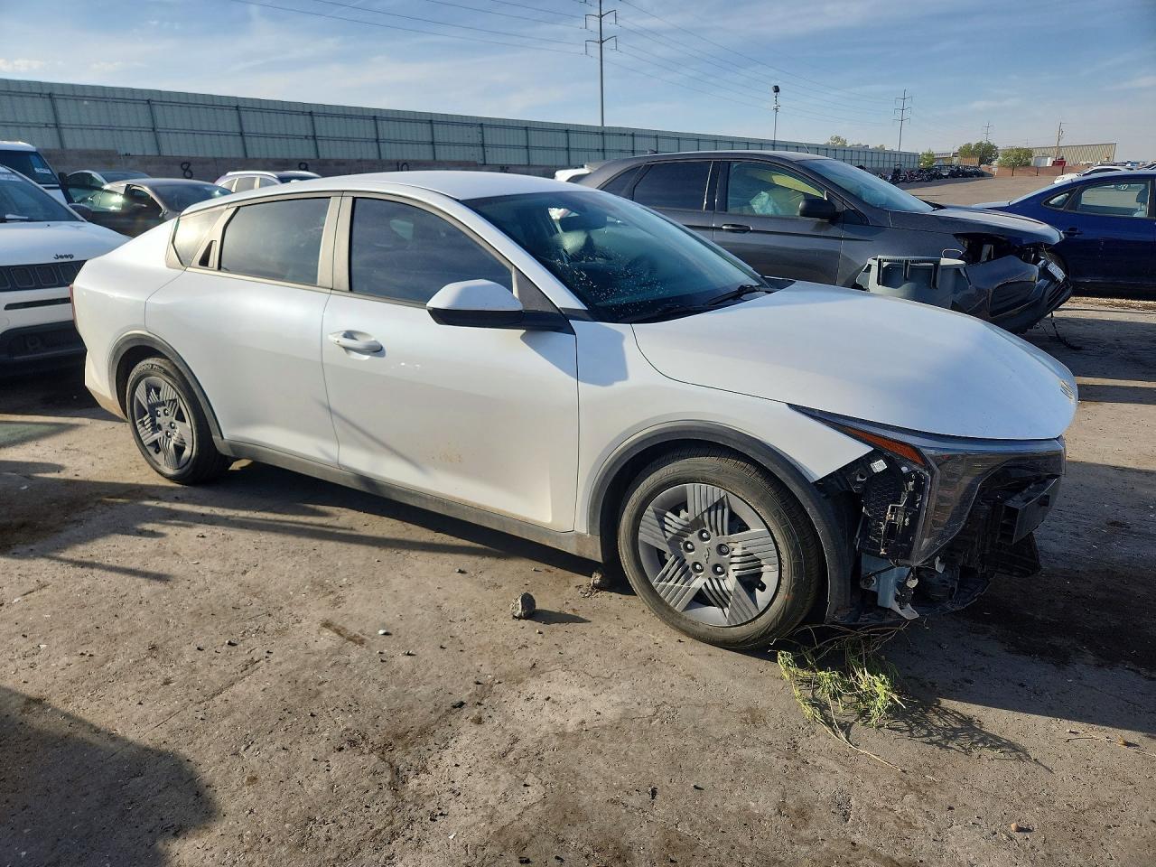 2025 Kia All other VIN 3KPFT4DE3SE072965 photo 4