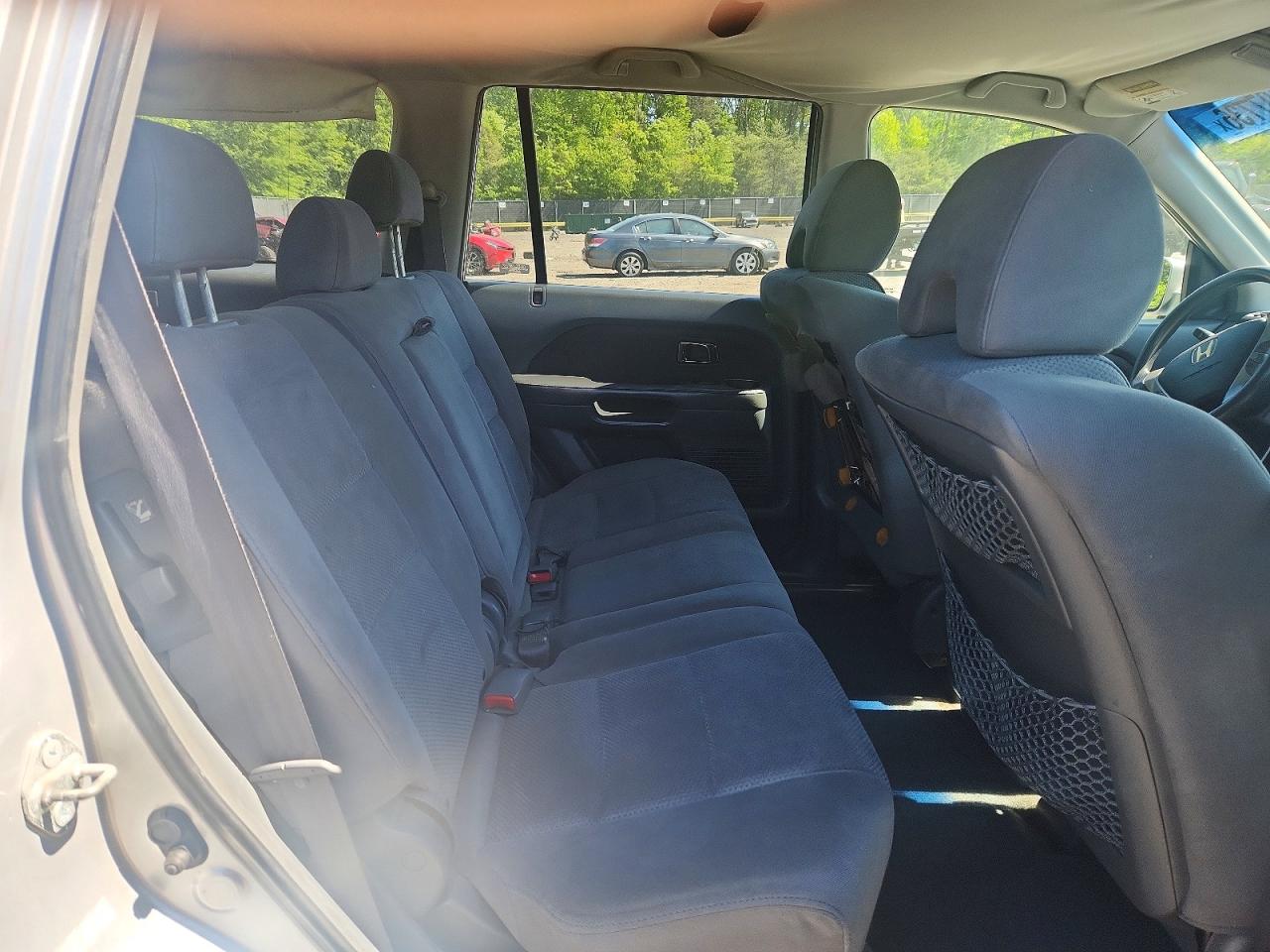 2006 HONDA Pilot VIN 2HKYF18446H516341 photo 11