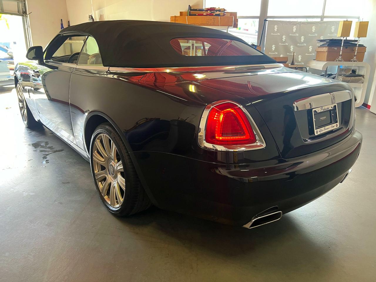 2017 Rolls-Royce All other VIN SCA666D51HU107216 photo 3