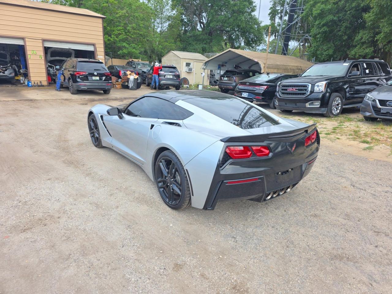 2017 Chevrolet Corvette VIN 1G1YH2D74H5102763 photo 3