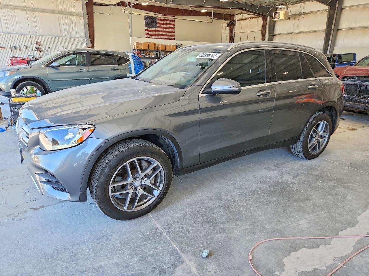 2016 Mercedes-Benz Glc class VIN WDC0G4KB3GF087282 photo 1