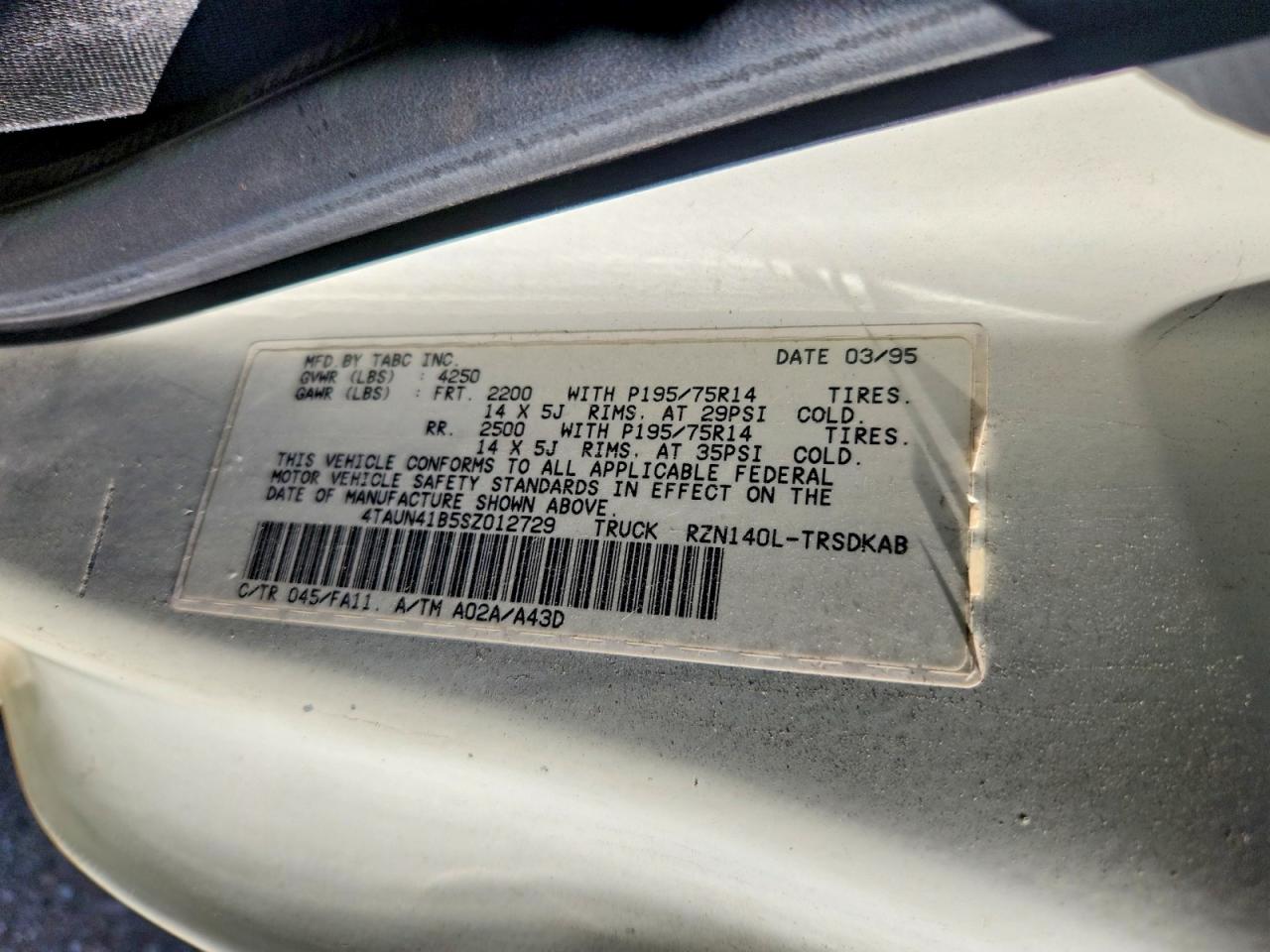 1995 TOYOTA Tacoma VIN 4TAUN41B5SZ012729 photo 12