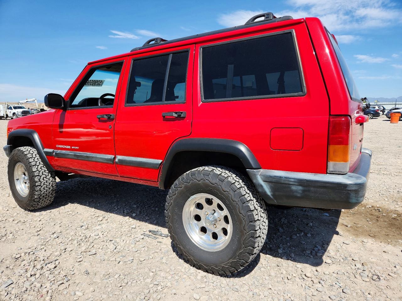 2000 Jep Cherokee VIN 1J4FT48S6YL167370 photo 2
