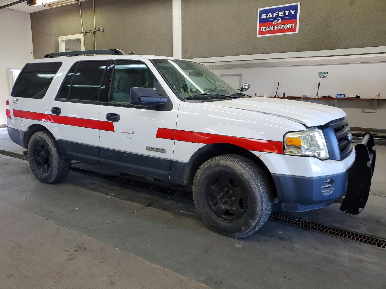 2007 FORD Expedition VIN 1FMFU16517LA65175 photo 4