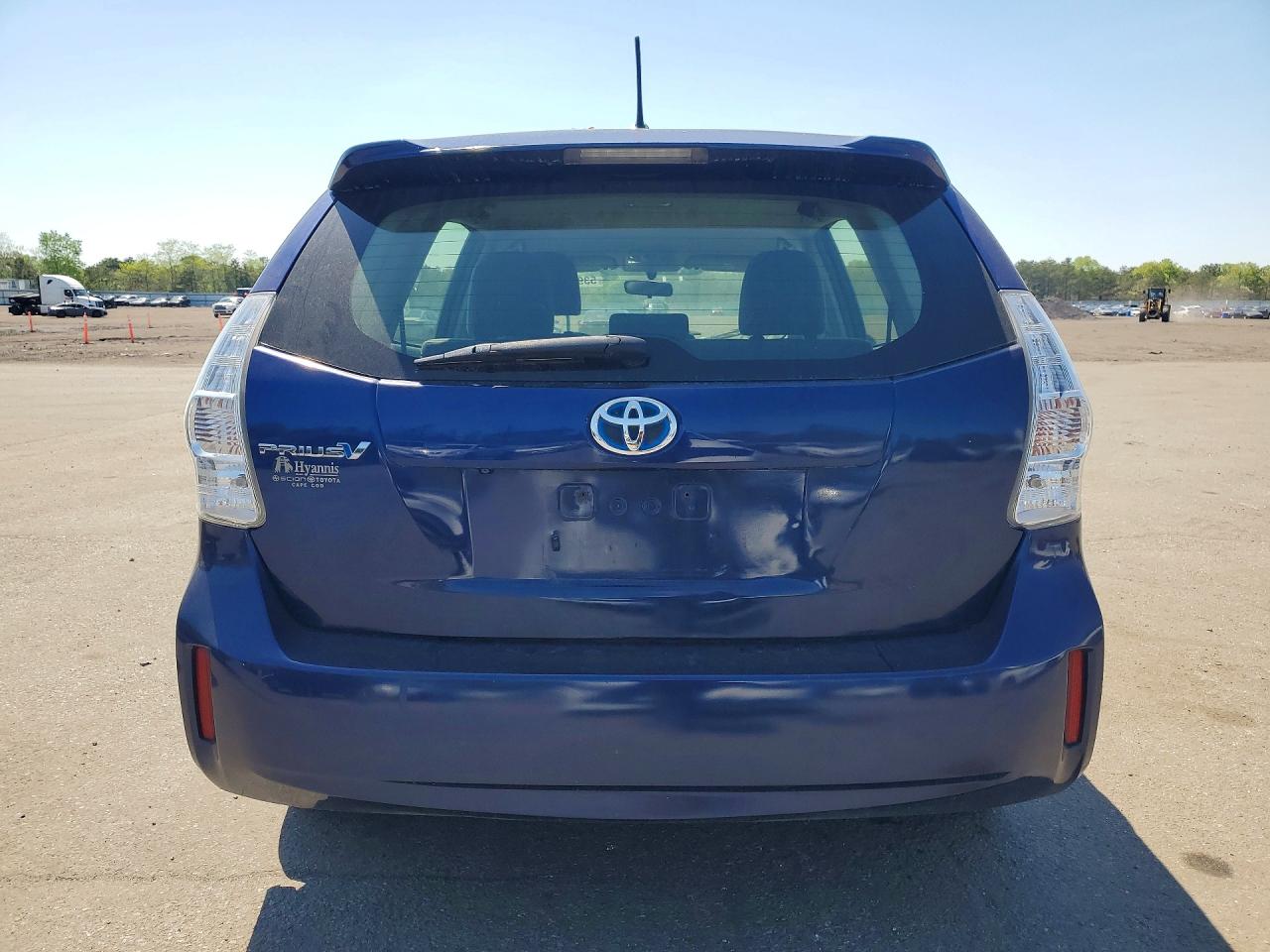 2012 Toyota Prius v tw VIN JTDZN3EU0C3141224 photo 6