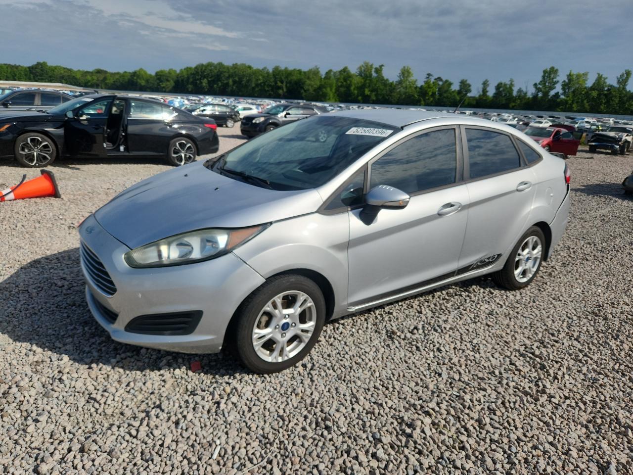2014 Ford Fiesta VIN 3FADP4BJ2EM114151 photo 1
