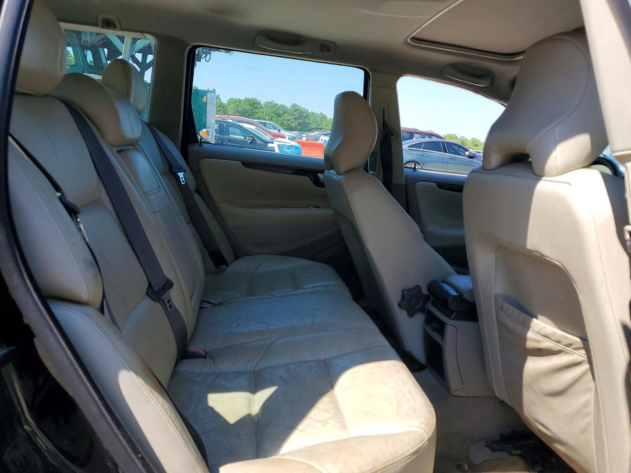 2004 Volvo V70 VIN YV1SW59V842395259 photo 11
