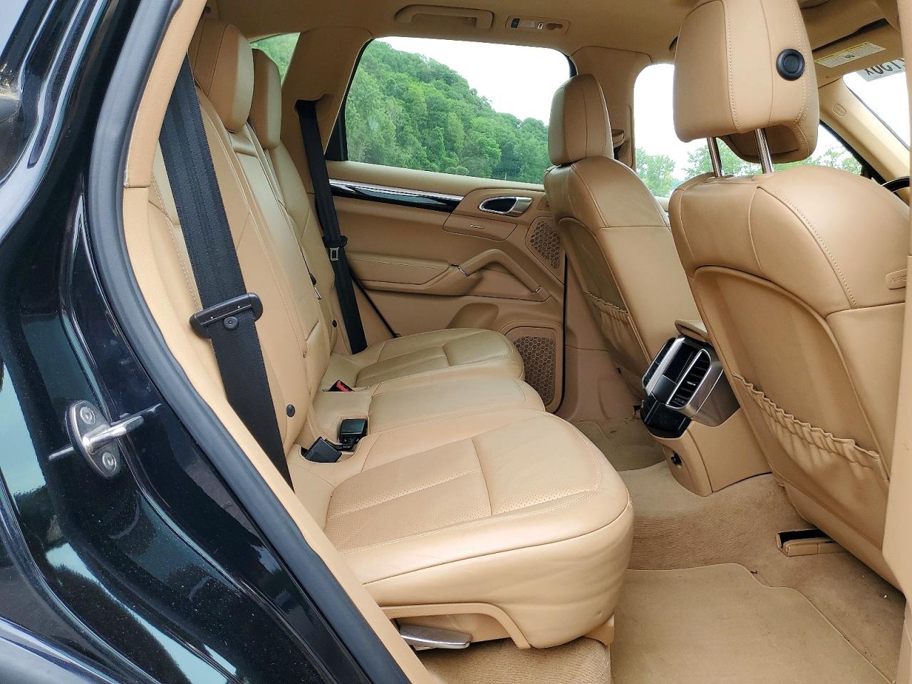 2013 Porsche Cayenne VIN WP1AA2A23DLA01370 photo 11