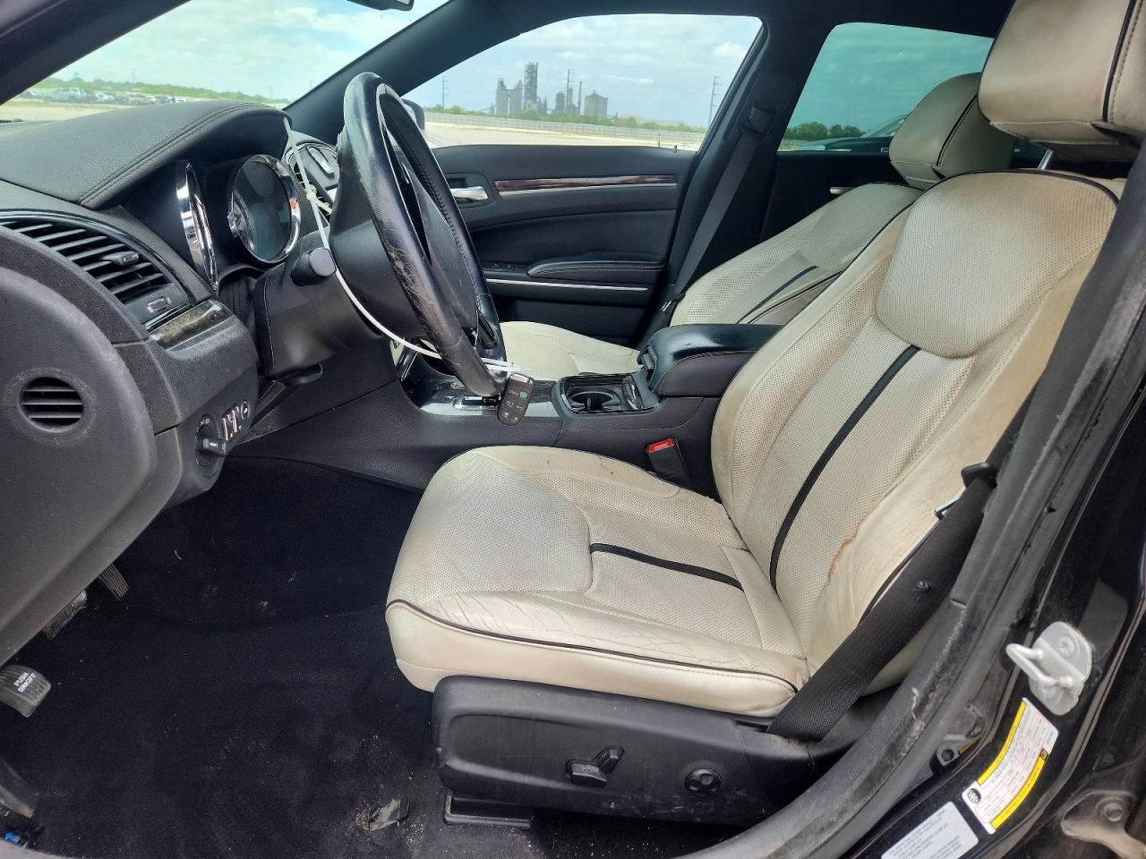 2014 Chrysler 300 VIN 2C3CCAAG3EH327554 photo 7