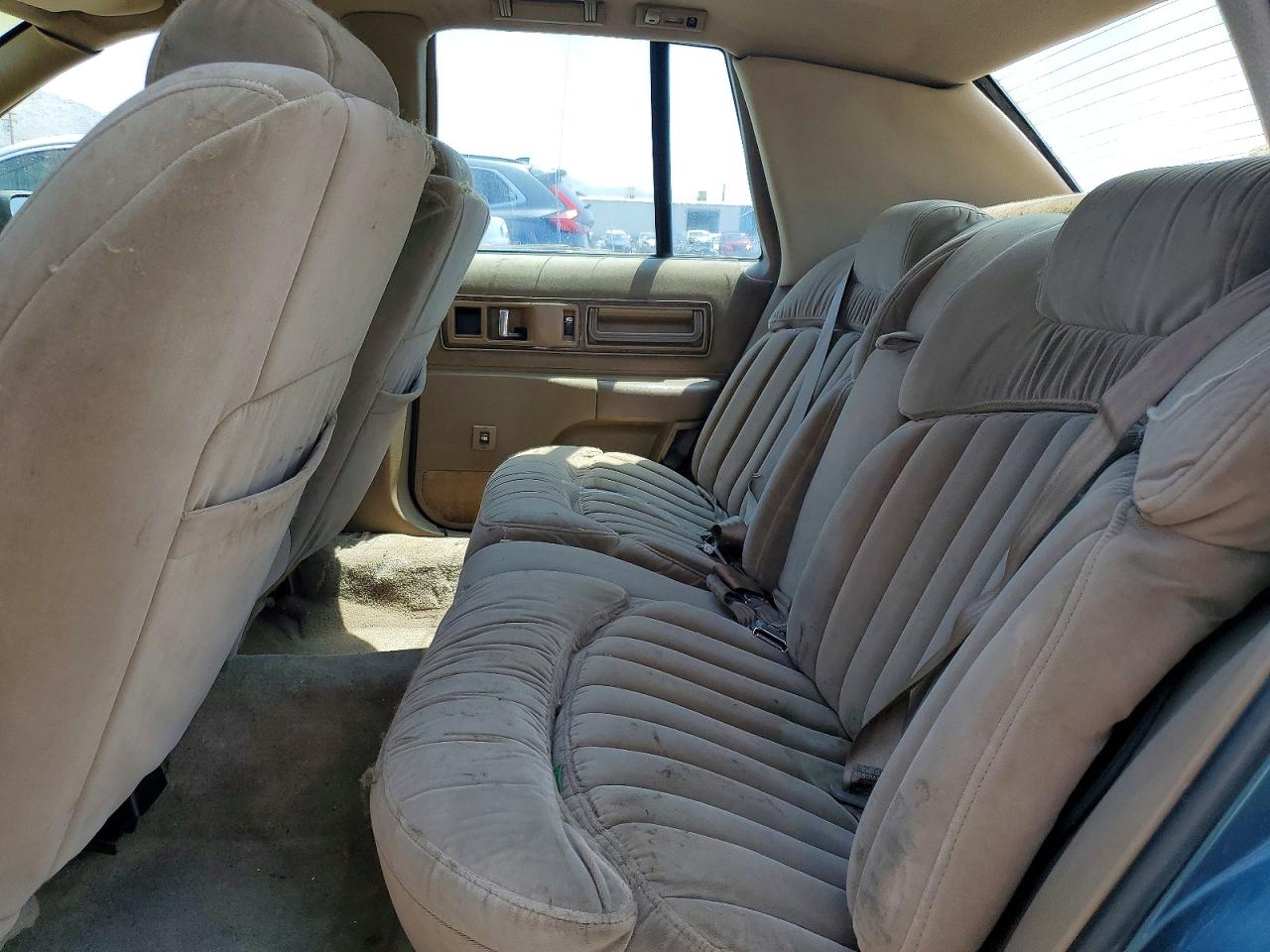 1993 Buick Roadmaster VIN 1G4BN5372PR401924 photo 10